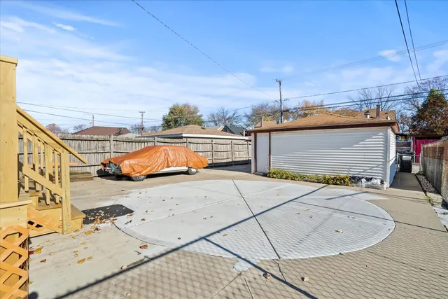 $2,100 | 11051 South Avenue D, Chicago, IL 60617