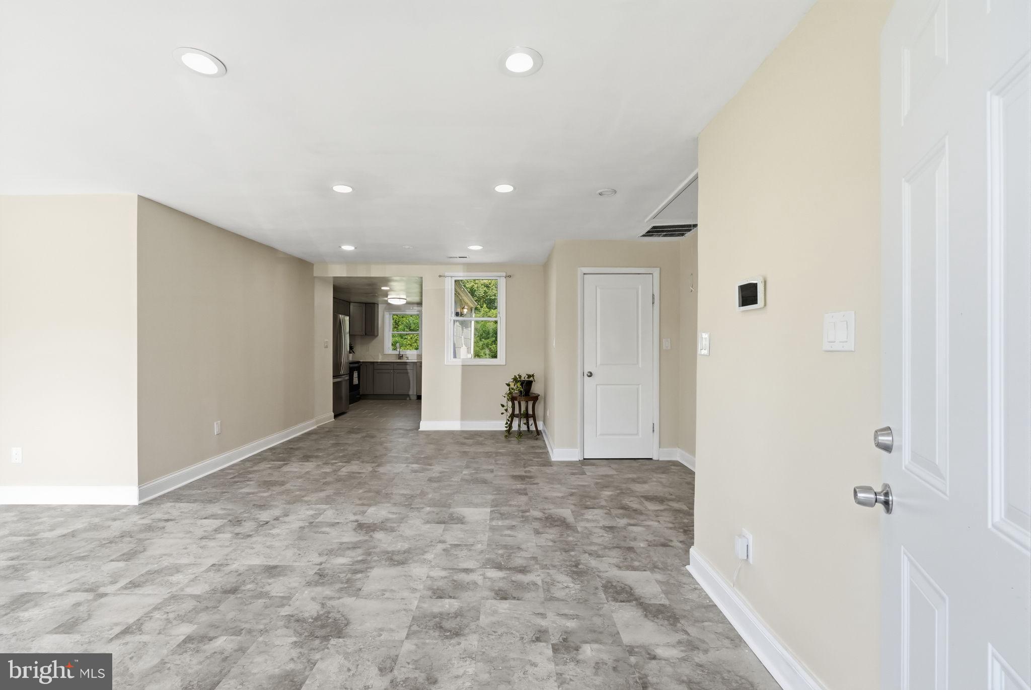 8317 Schultz Road Clinton, MD 20735 - Photo 3 of 25 Living Room
