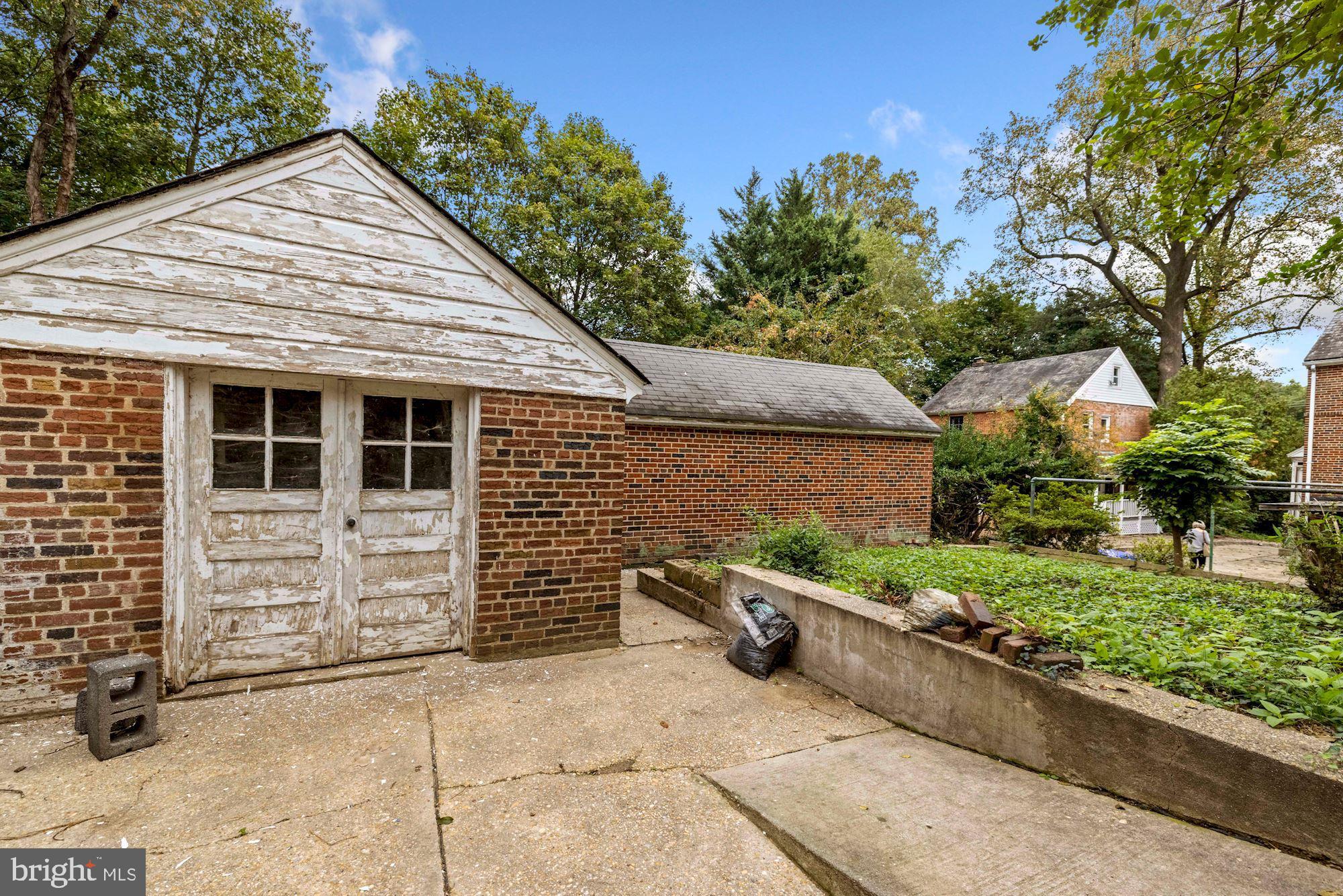 8106 Piney Branch Road Silver Spring, MD 20910 - Photo 34 of 39 workshop patio