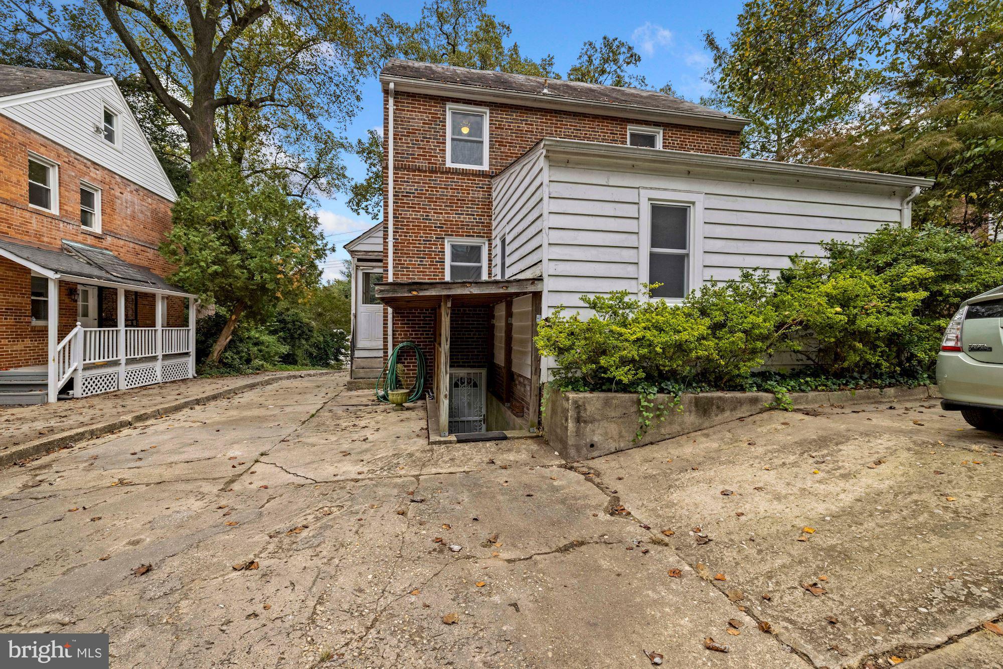 8106 Piney Branch Road Silver Spring, MD 20910 - Photo 38 of 39 rear view with parking pad