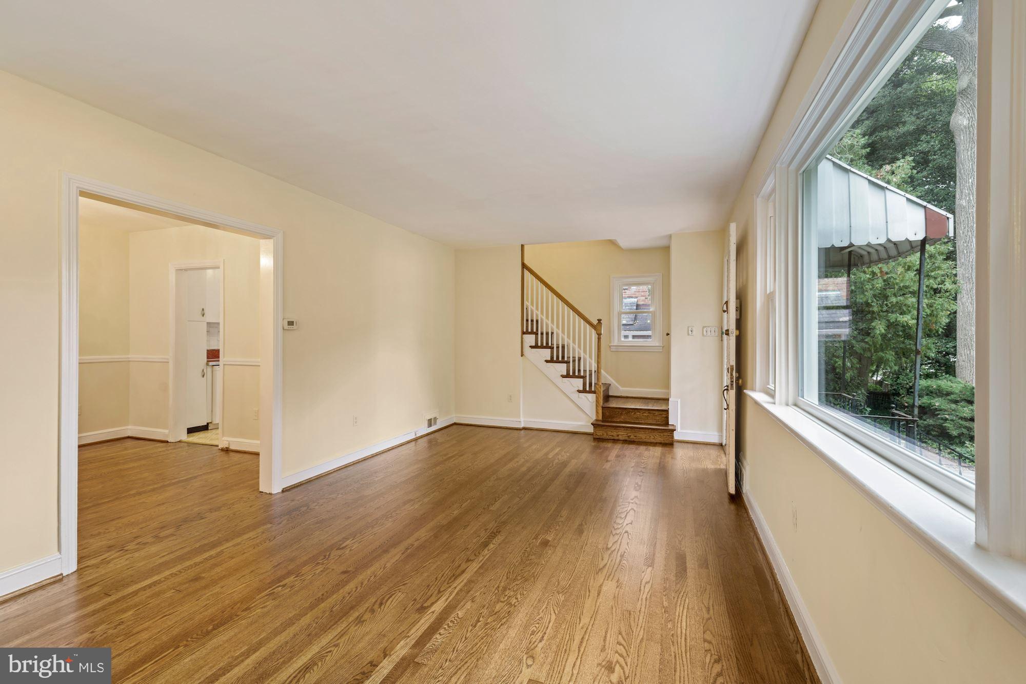 8106 Piney Branch Road Silver Spring, MD 20910 - Photo 6 of 39 view to dining room