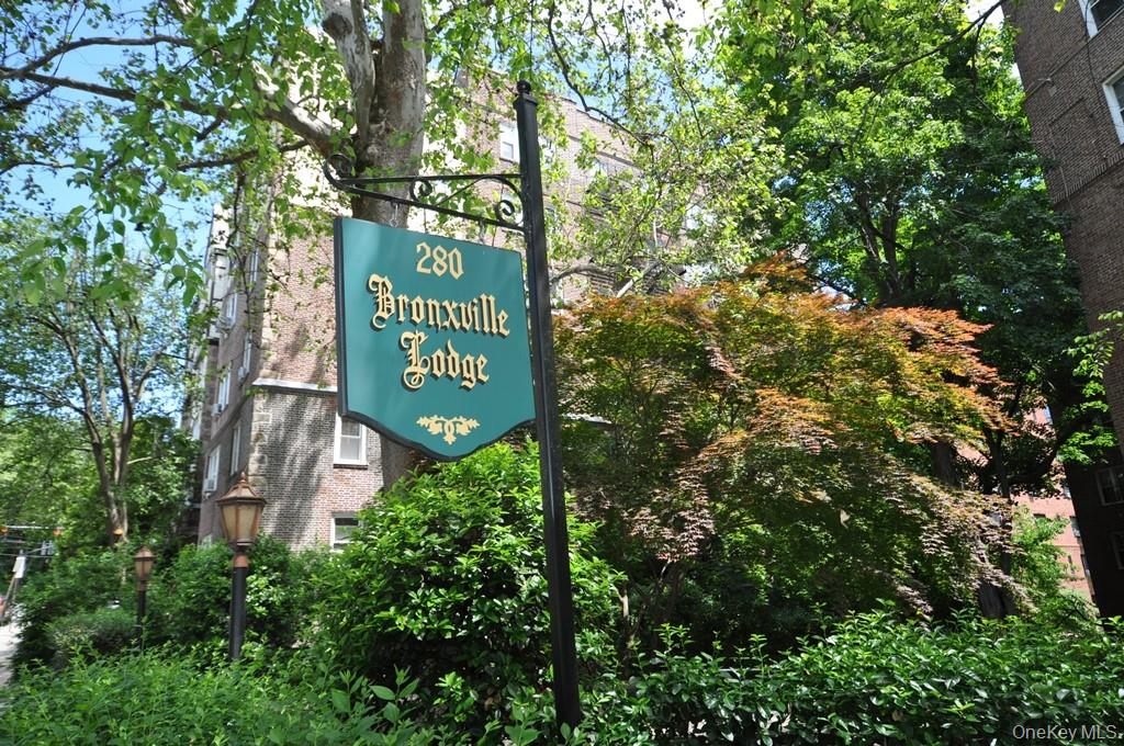 280 Bronxville Road, Unit 4O Bronxville, NY 10708 - Photo 2 of 45