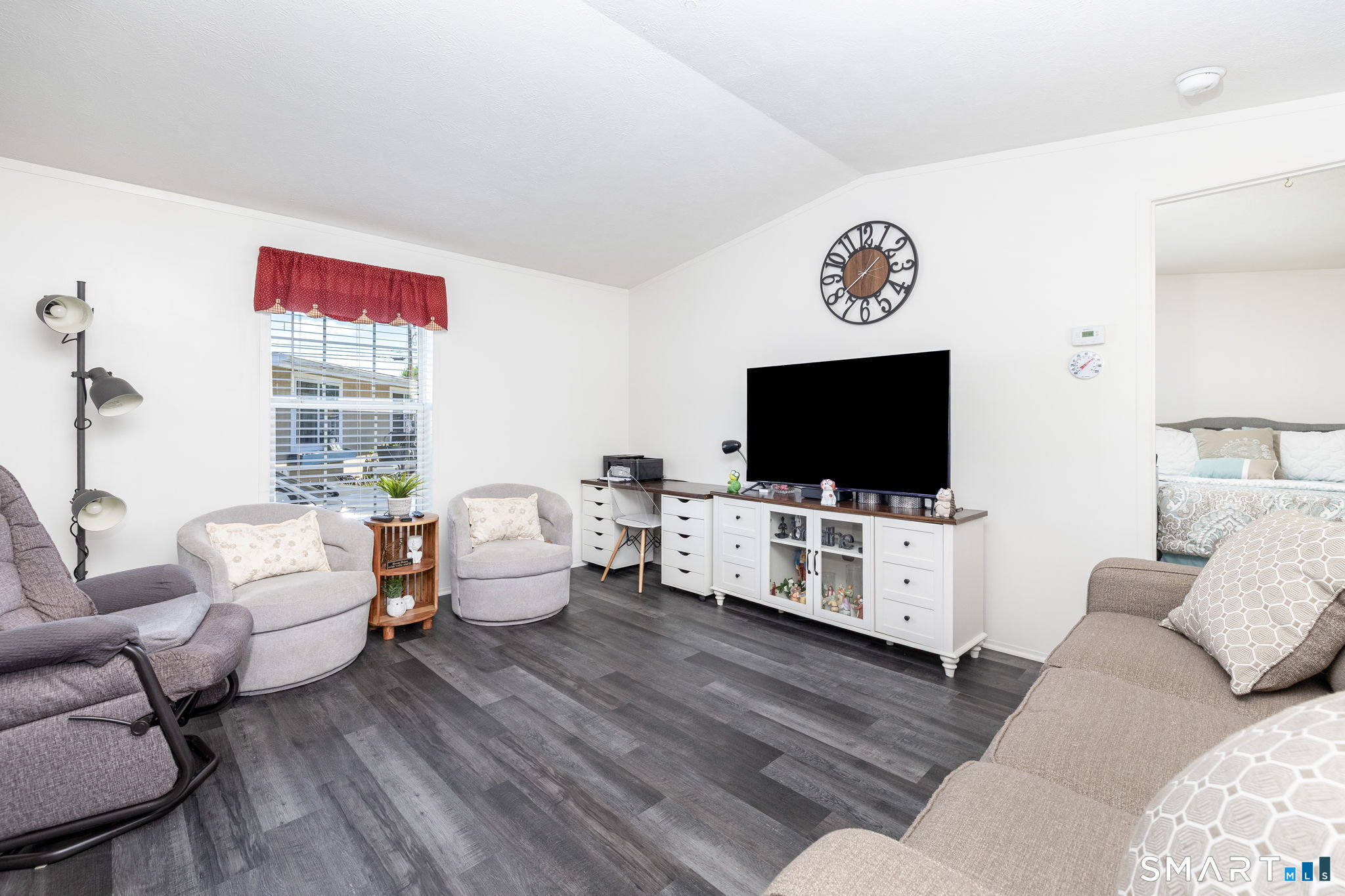 4 Apache Road East Hartford, CT 06118 - Photo 12 of 31