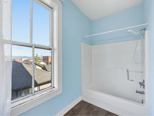 $370,000 | 686 29th Street, Astoria, OR 97103