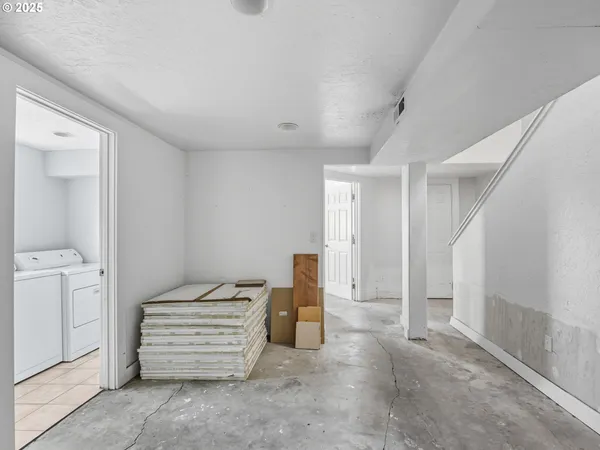 $370,000 | 686 29th Street, Astoria, OR 97103