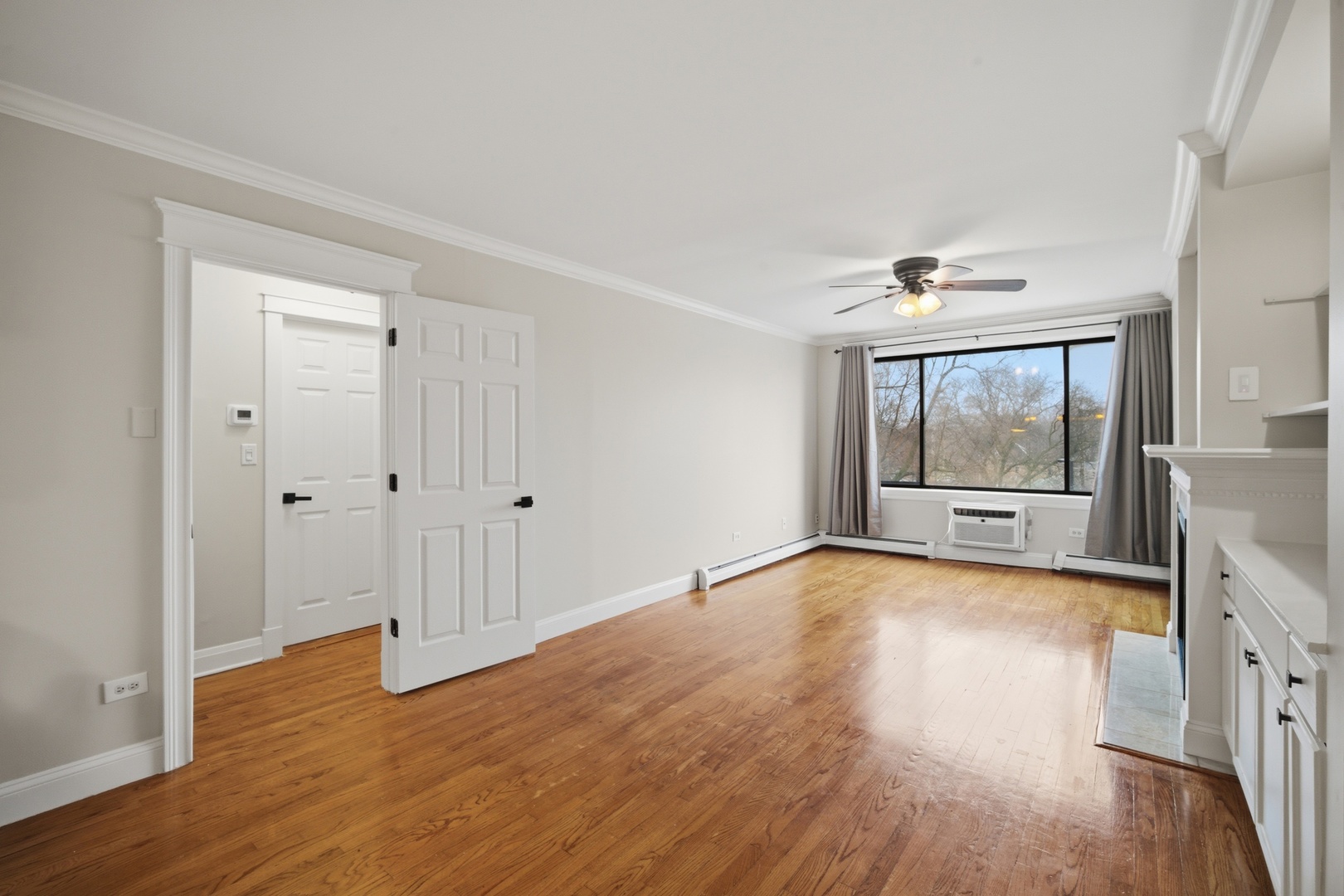 6060 North Ridge Avenue, Unit 4E Chicago, IL 60660 - Photo 4 of 23