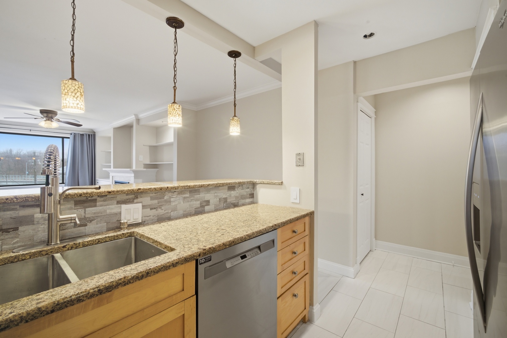 6060 North Ridge Avenue, Unit 4E Chicago, IL 60660 - Photo 10 of 23