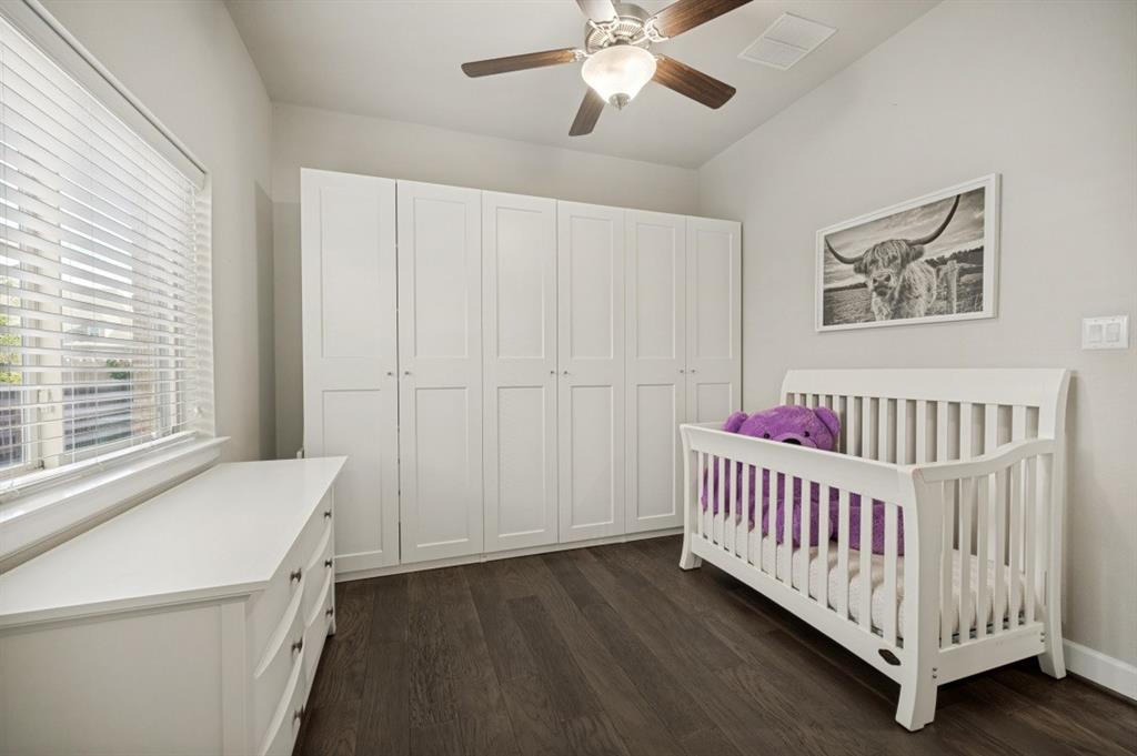 2721 Old Shire Path Road Prosper, TX 75078 - Photo 16 of 39 First floor en-suite bedroom