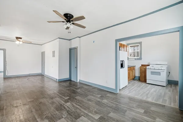 $275,000 | 110 East 22nd Avenue, Coal Valley, IL 61240