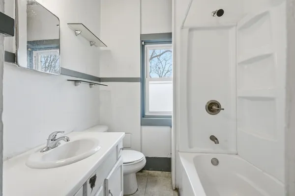 $275,000 | 110 East 22nd Avenue, Coal Valley, IL 61240