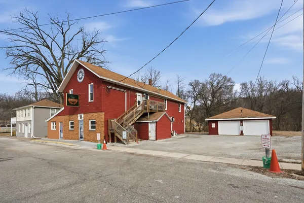 $275,000 | 110 East 22nd Avenue, Coal Valley, IL 61240