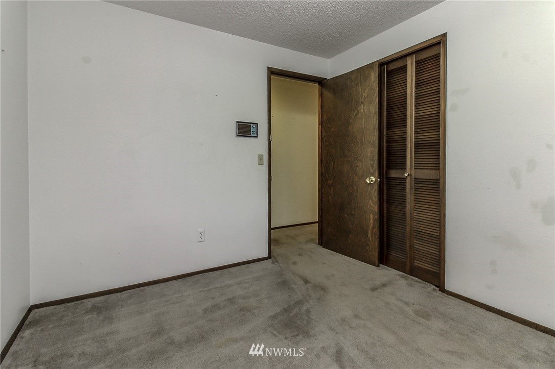 4615 Northeast 24th Street Renton, WA 98059 - Photo 21 of 40 an empty room with closet