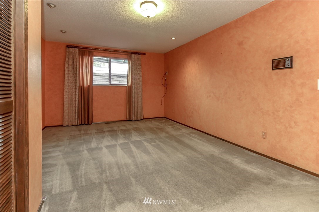 4615 Northeast 24th Street Renton, WA 98059 - Photo 27 of 40 a view of empty room