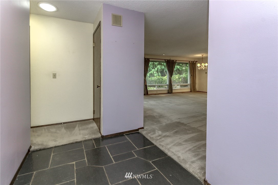 4615 Northeast 24th Street Renton, WA 98059 - Photo 5 of 40