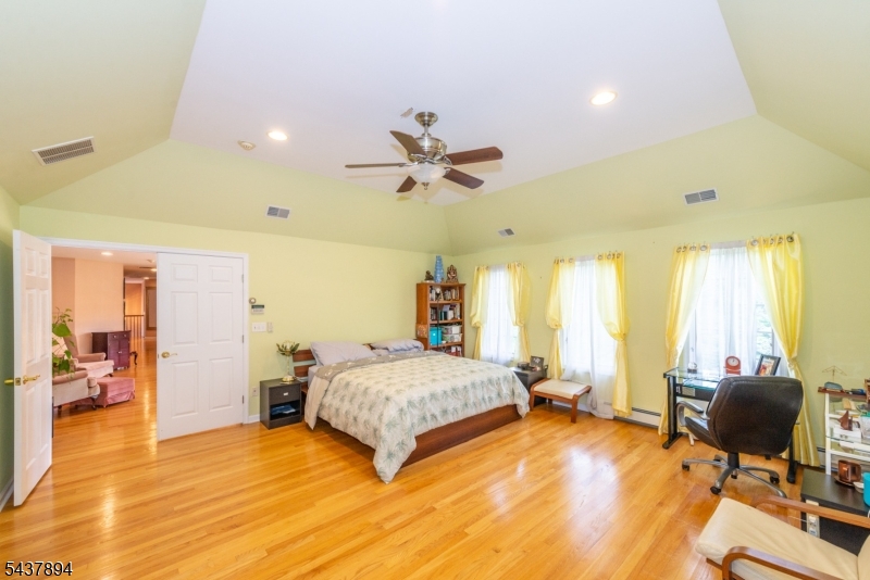 5 Raintree Court Kinnelon, NJ 07405 - Photo 22 of 44