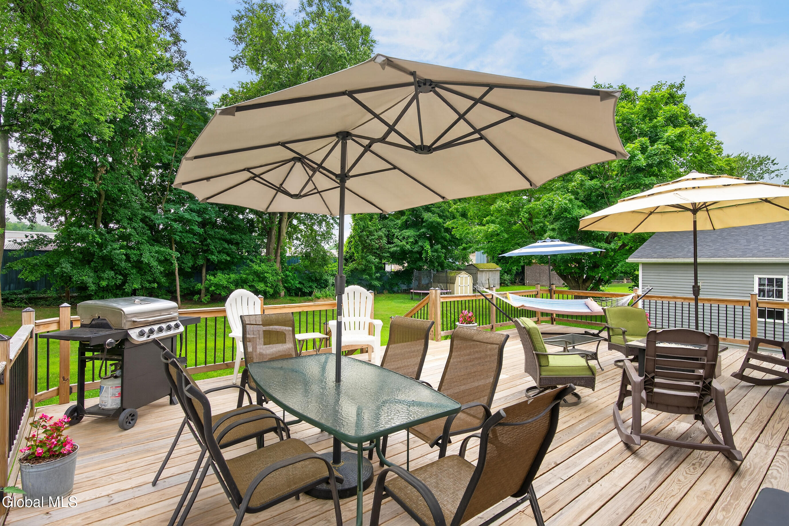 27 Asprion Road Bethlehem, NY 12077 - Photo 21 of 30 010-27-Asprion-Road-Glenmont-NY-12077