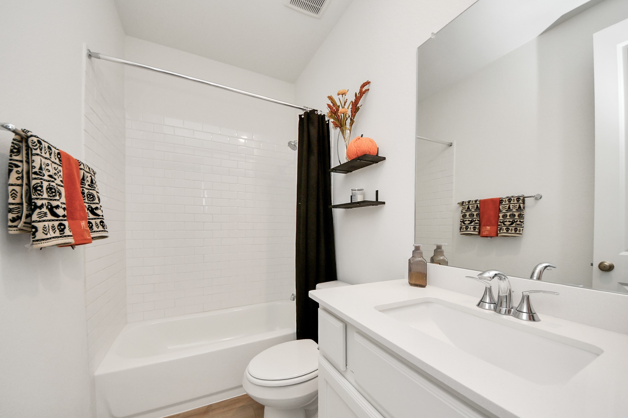 4135 KINSEY Street Rosharon, TX 77583 - Photo 27 of 29 Full bath on 1st floor