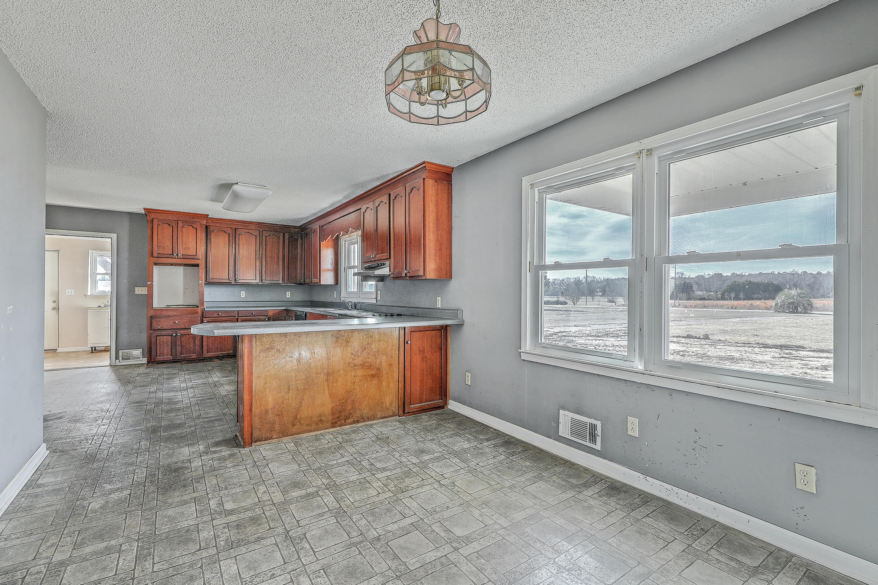 4907 Una Road Hartsville, SC 29550 - Photo 18 of 57 0W7A8576_77_78_79_80_81_82