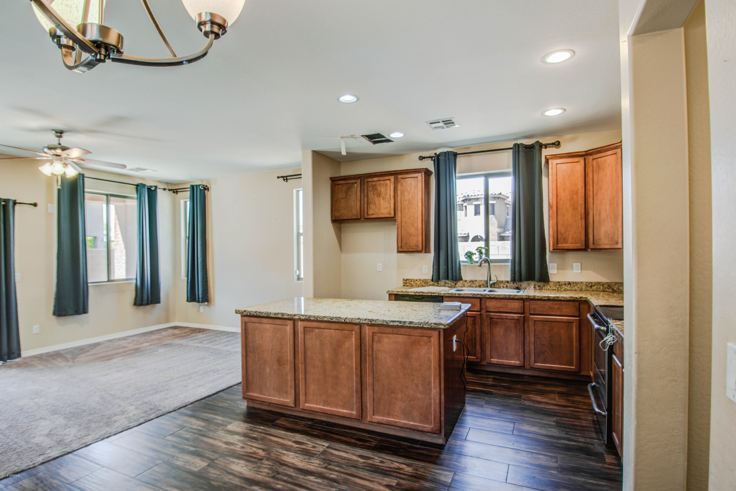 9413 West Payson Road Tolleson, AZ 85353 - Photo 16 of 39 KITCHEN 1