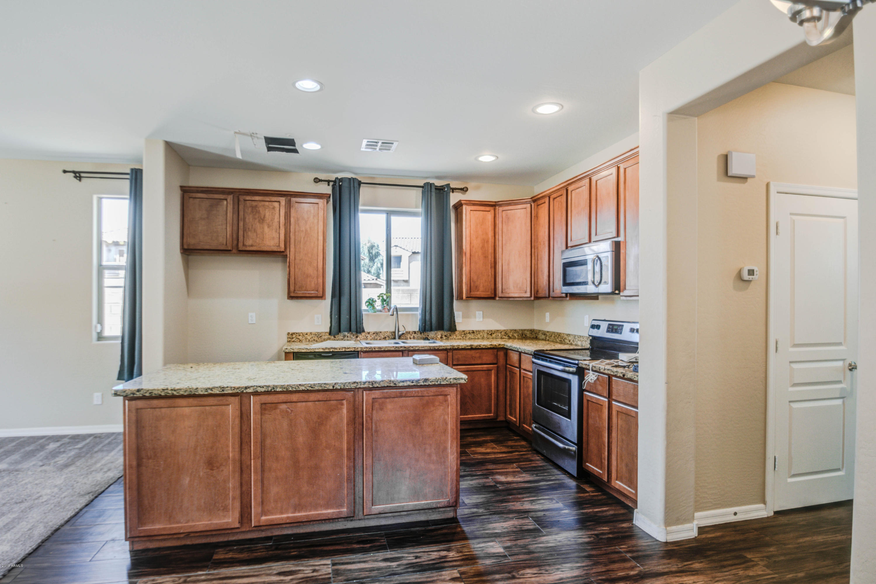 9413 West Payson Road Tolleson, AZ 85353 - Photo 19 of 39 KITCHEN 5