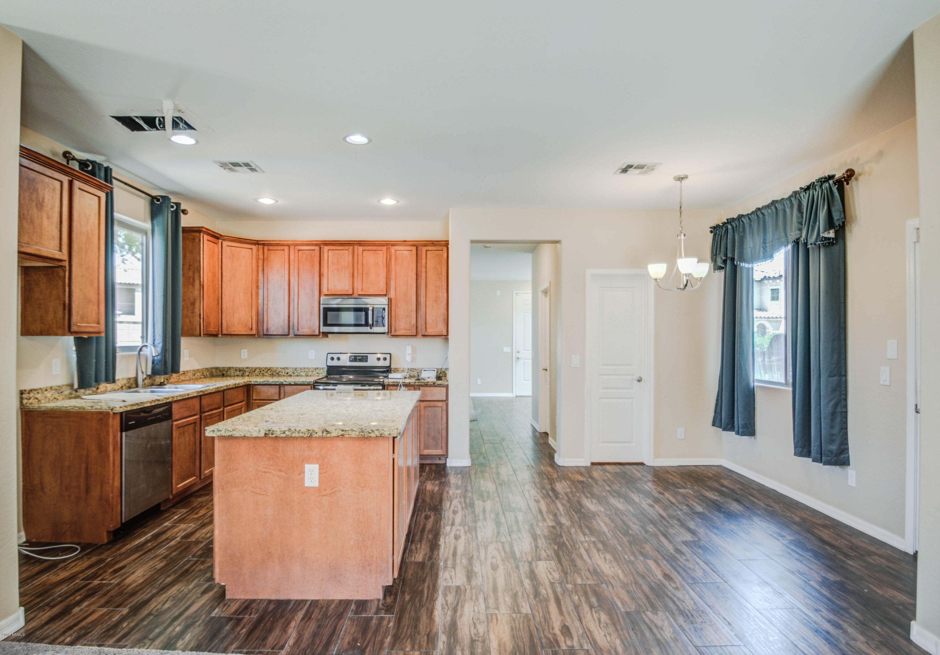 9413 West Payson Road Tolleson, AZ 85353 - Photo 4 of 39 KITCHEN 3