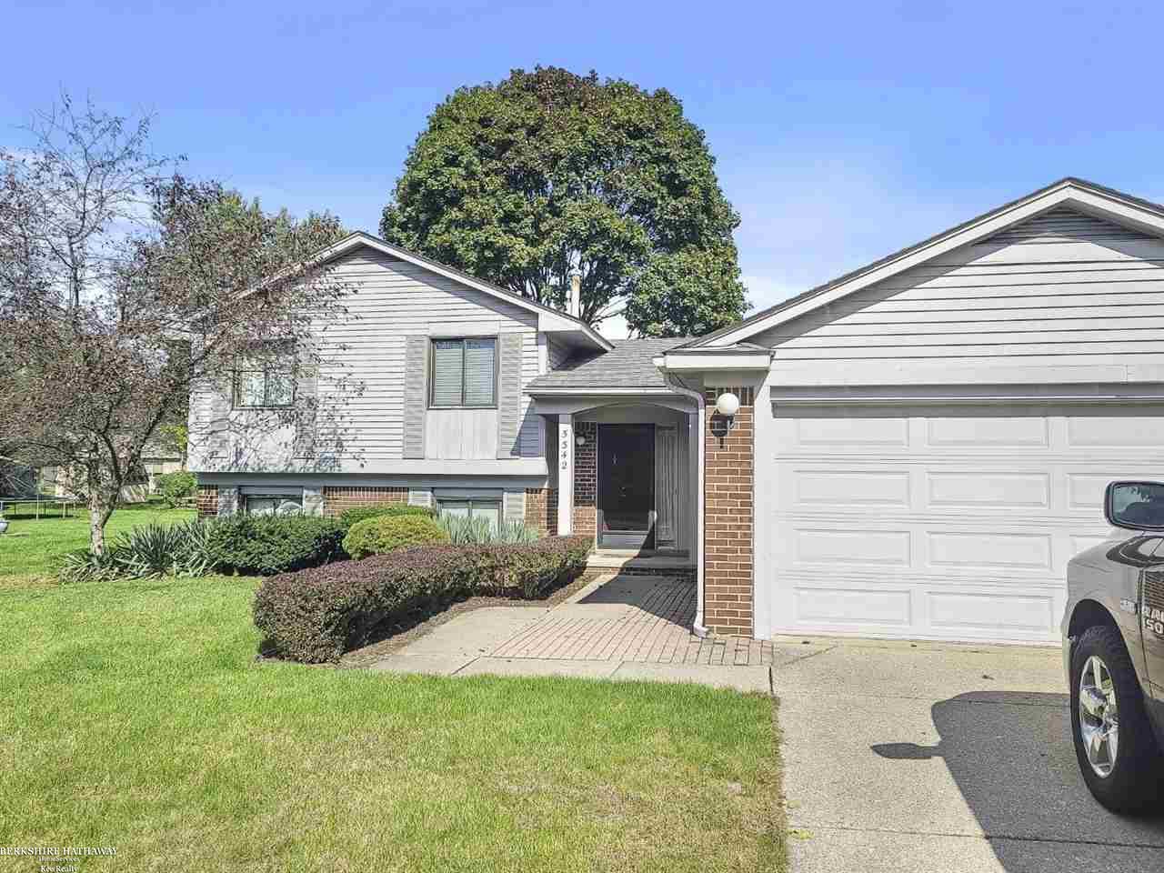 5342 Timber Ridge Trail Clarkston, MI 48346 - Photo 2 of 29 50057869-1.JPG
