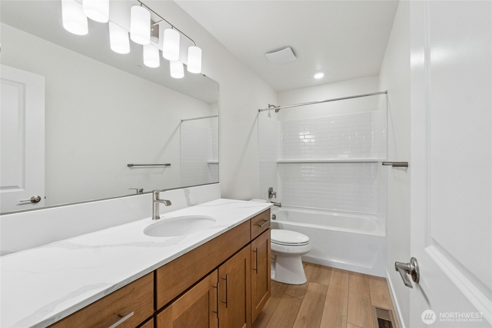 24237 13 Avenue Southeast, Unit CR25 Bothell, WA 98021 - Photo 13 of 21