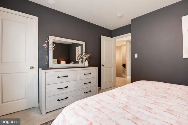 $899,900 | 13137 Clarksburg Square Road, Clarksburg, MD 20871