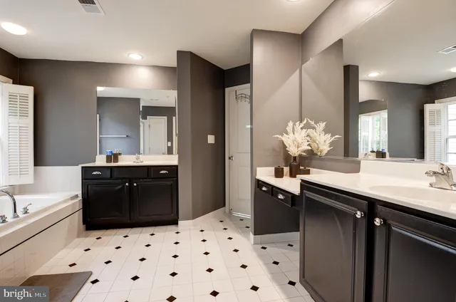 $899,900 | 13137 Clarksburg Square Road, Clarksburg, MD 20871