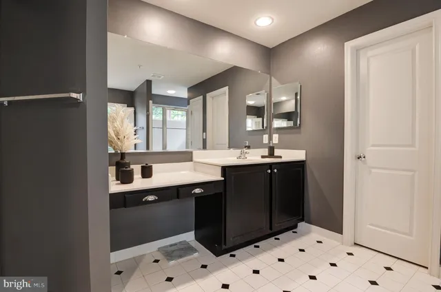 $899,900 | 13137 Clarksburg Square Road, Clarksburg, MD 20871