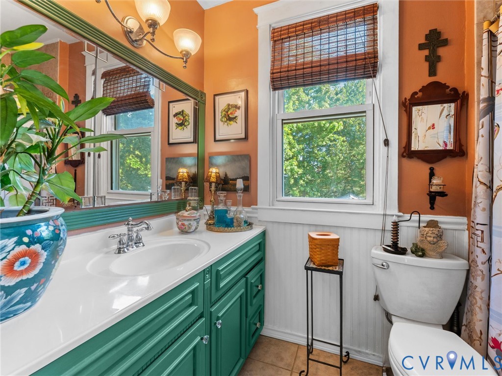 1812 Seddon Road Richmond, VA 23227 - Photo 40 of 56 Double vanity with a white countertop and chrome f