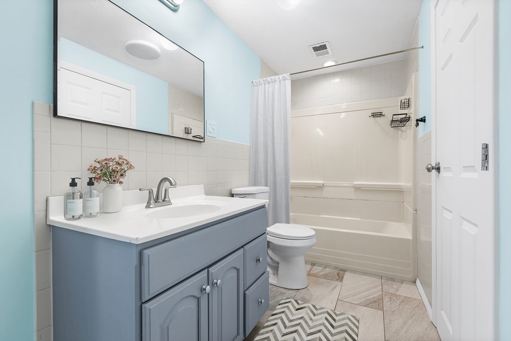 229 Sinclair Road Brockton, MA 02302 - Photo 9 of 14