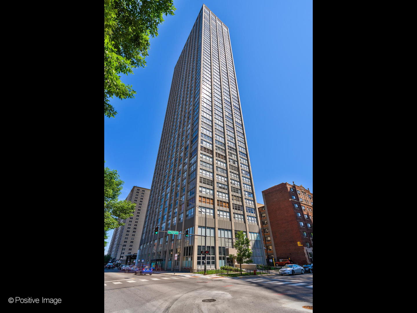 655 West Irving Park Road, Unit 5307 Chicago, IL 60613 - Photo 1 of 20