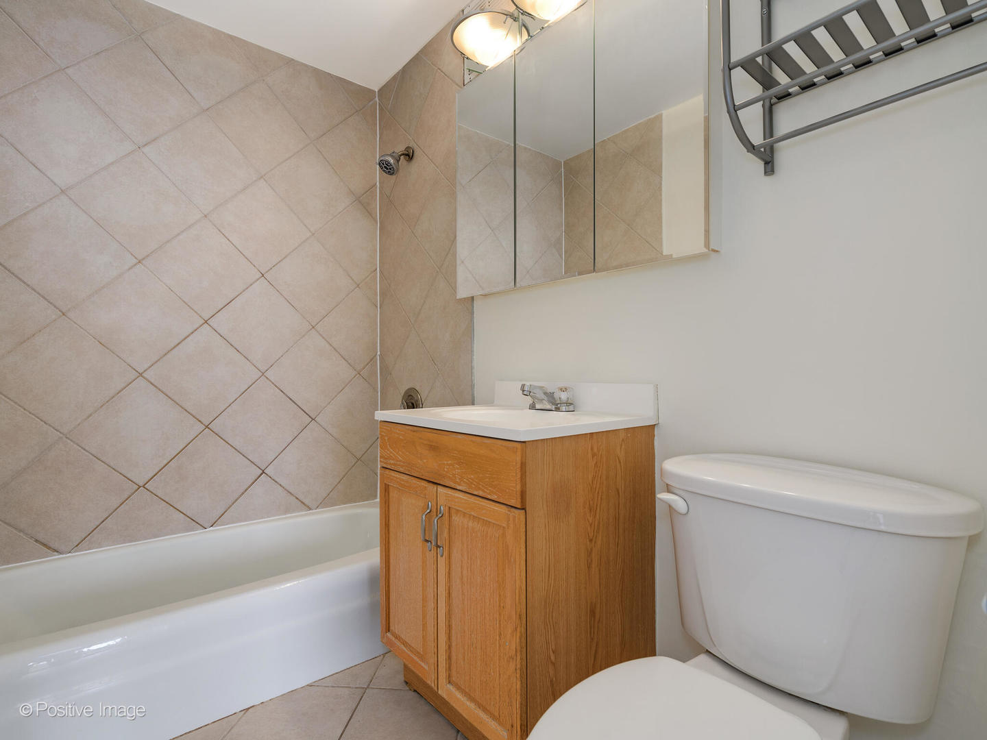 655 West Irving Park Road, Unit 5307 Chicago, IL 60613 - Photo 8 of 20