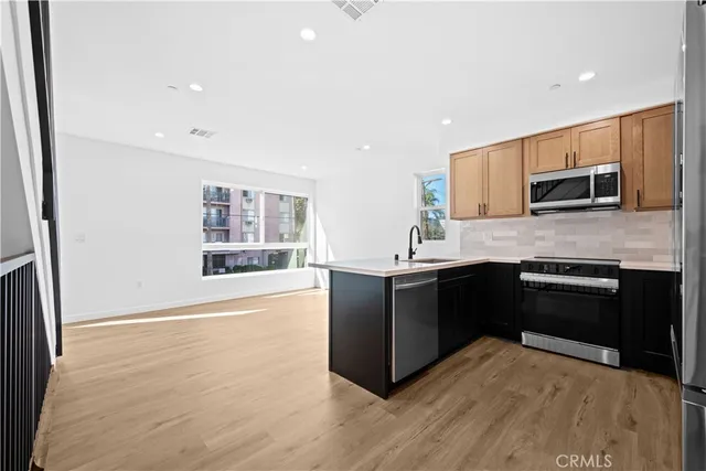 $5,245 | 1340 North Kingsley Drive, Unit 1, Los Angeles, CA 90027