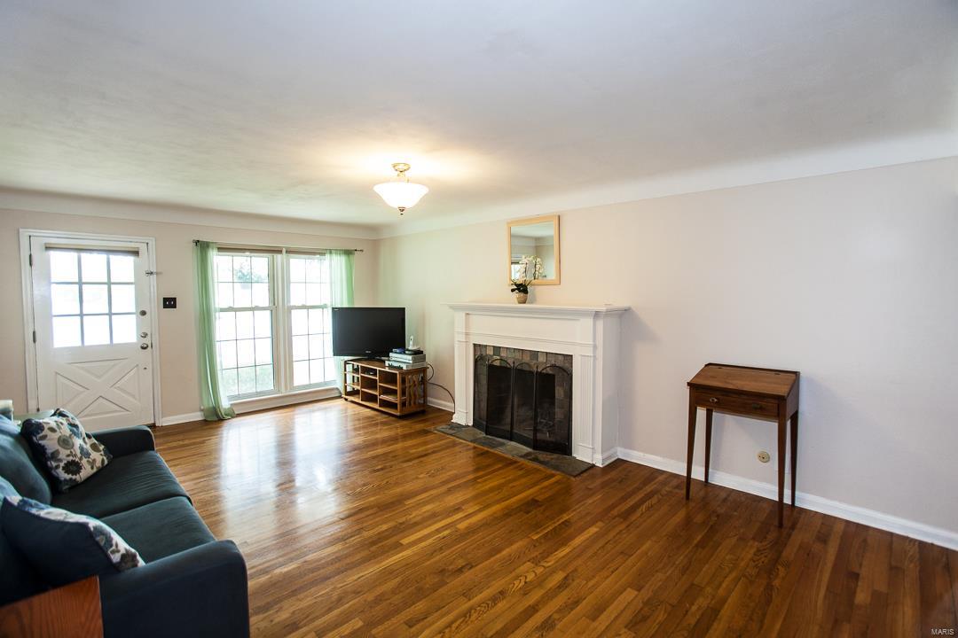 439 South Sappington Road St. Louis, MO 63122 - Photo 5 of 32 Gallery Image 5