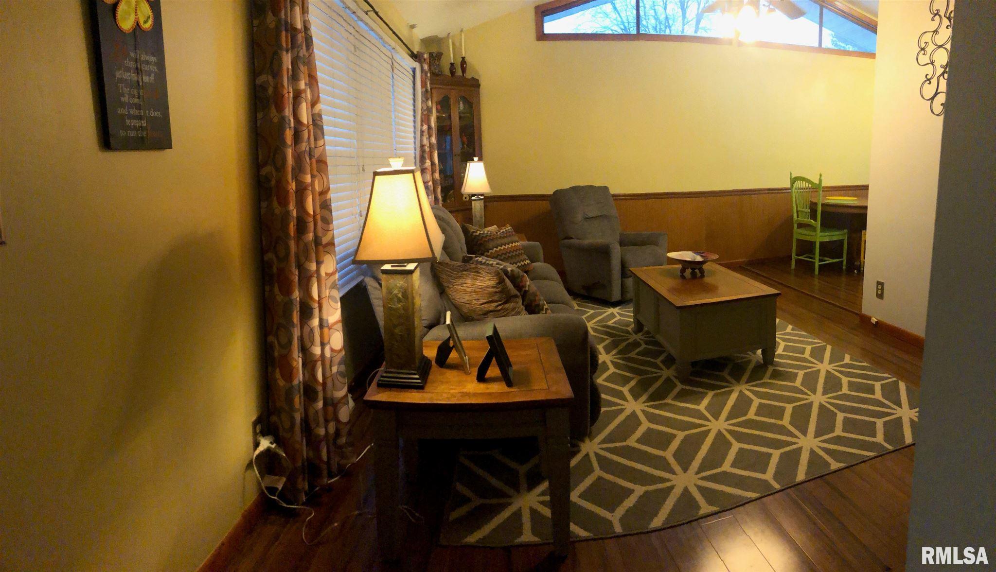 1832 Albert Street Springfield, IL 62702 - Photo 3 of 32
