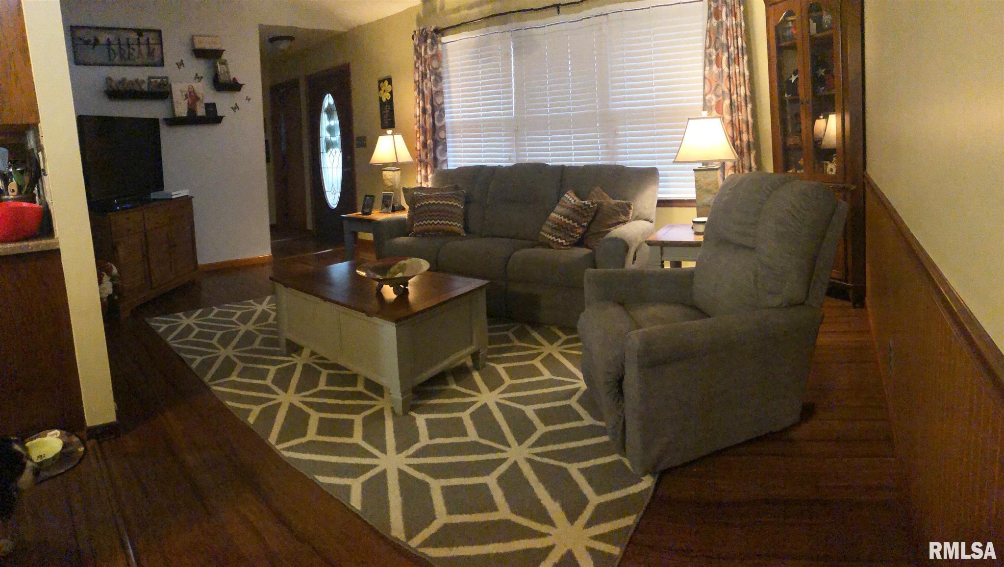 1832 Albert Street Springfield, IL 62702 - Photo 4 of 32
