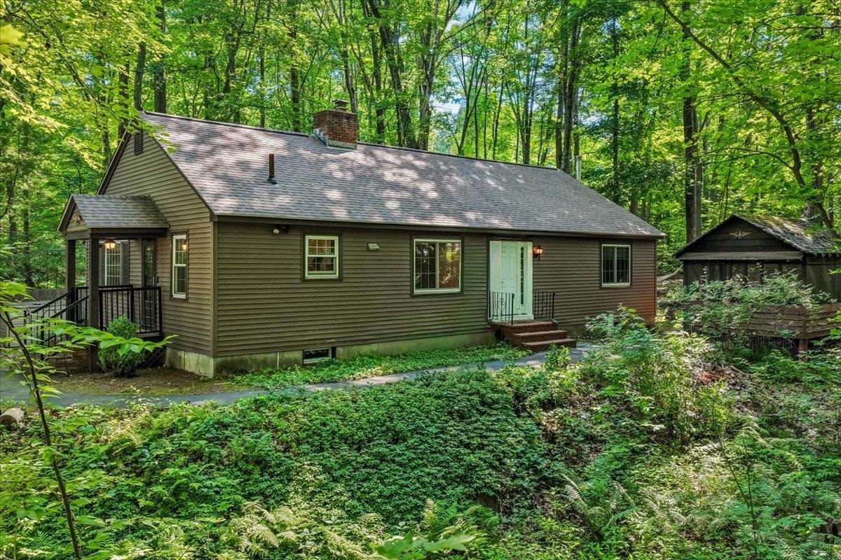 165 Tory Road Manchester, NH 03104 - Photo 1 of 40