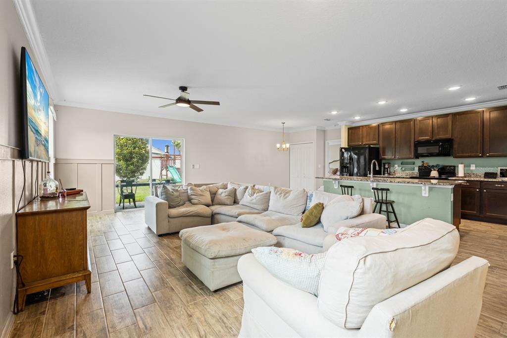 338 Pinecrest Loop Davenport, FL 33837 - Photo 2 of 21