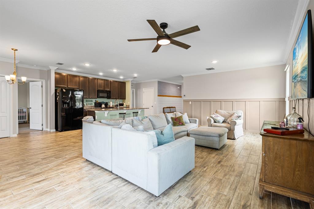 338 Pinecrest Loop Davenport, FL 33837 - Photo 4 of 21