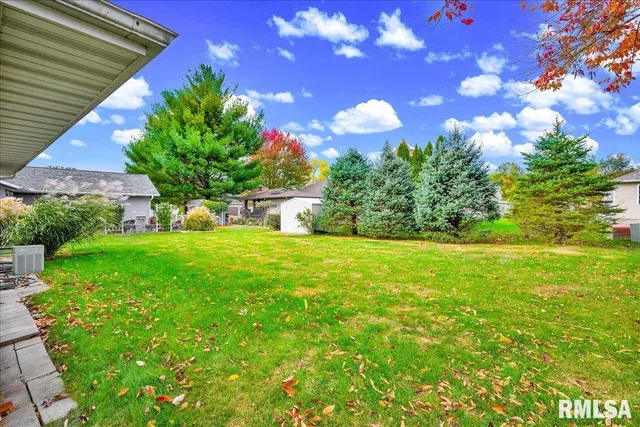 $144,900 | 1215 East Sycamore Street, Canton, IL 61520