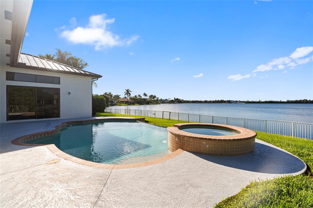 18622 Southwest 41st Street Miramar, FL 33029 - Photo 5 of 63 a view of a swimming pool and an outdoor seating