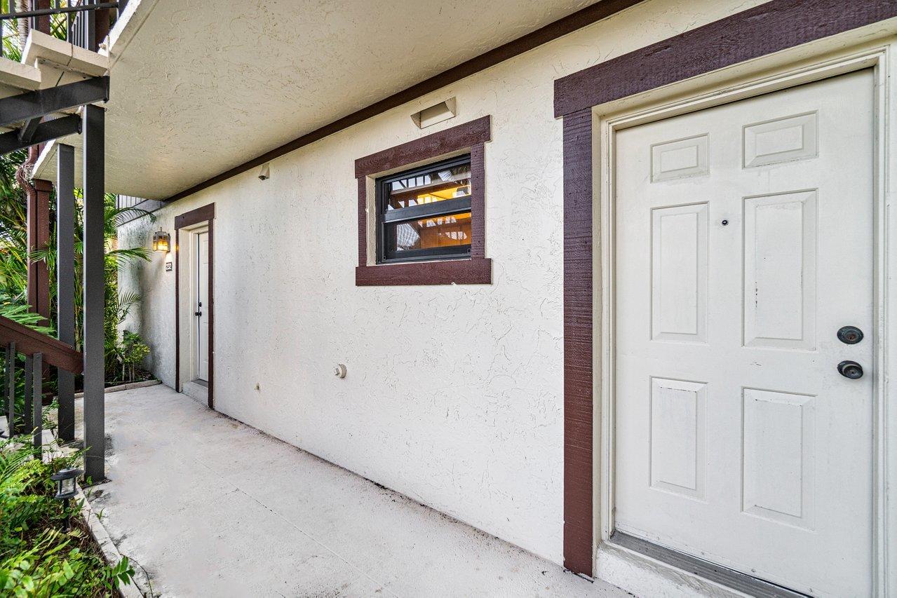 13334 Polo Club Road, Unit 232 Wellington, FL 33414 - Photo 23 of 25 004-13334PoloClubRoad-Wellington-FL-3341