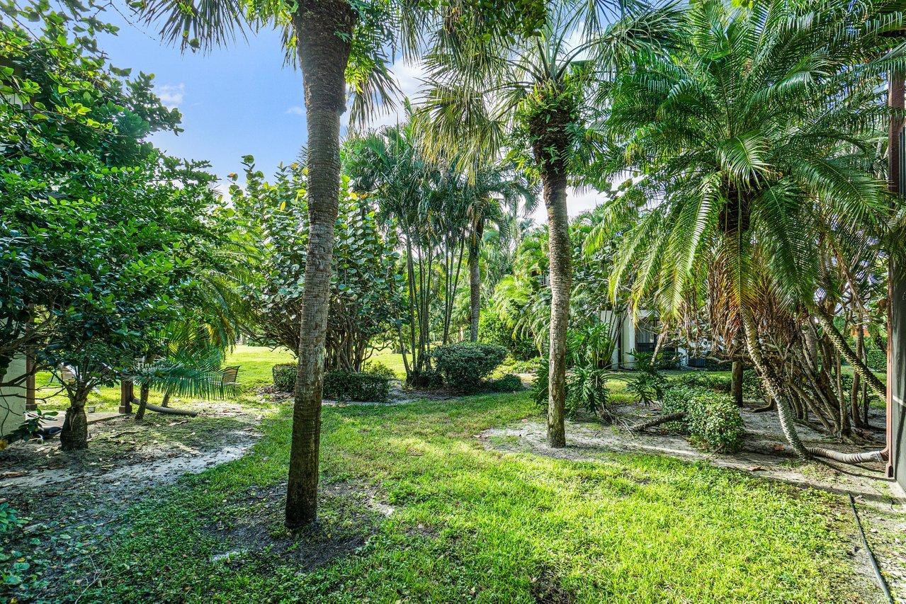 13334 Polo Club Road, Unit 232 Wellington, FL 33414 - Photo 6 of 25 020-13334PoloClubRoad-Wellington-FL-3341
