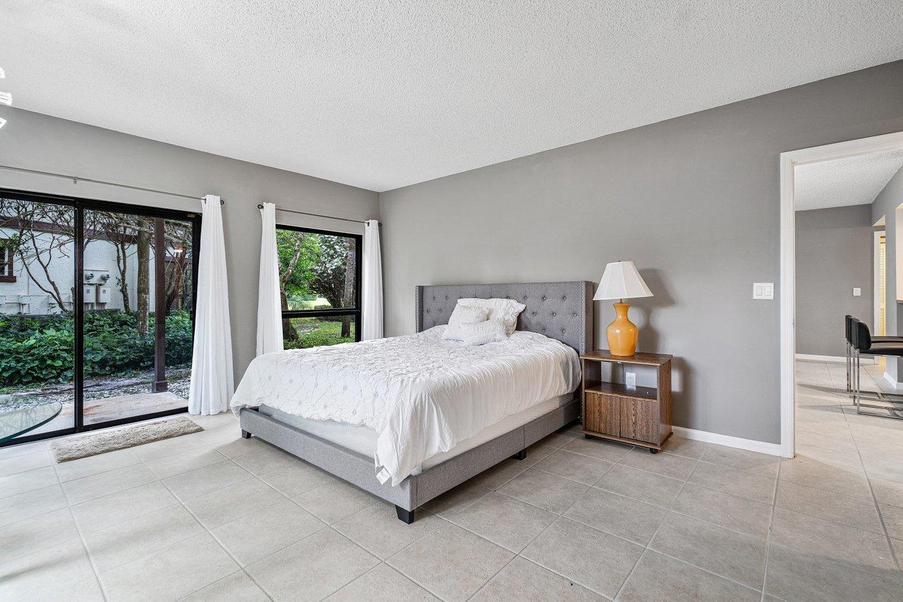 13334 Polo Club Road, Unit 232 Wellington, FL 33414 - Photo 9 of 25 016-13334PoloClubRoad-Wellington-FL-3341