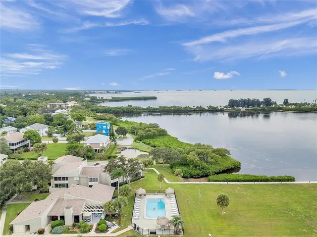 $1,850 | 425 Windrush Bay Drive, Unit 425, Tarpon Springs, FL 34689