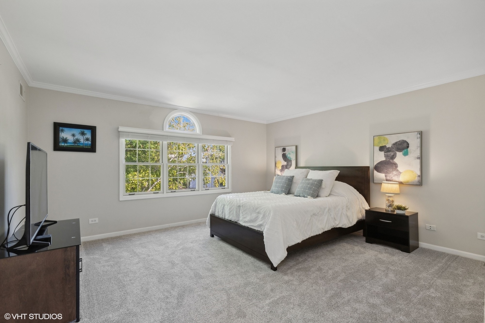 548 Long Hill Road Gurnee, IL 60031 - Photo 11 of 26 a spacious bedroom with a bed and a window