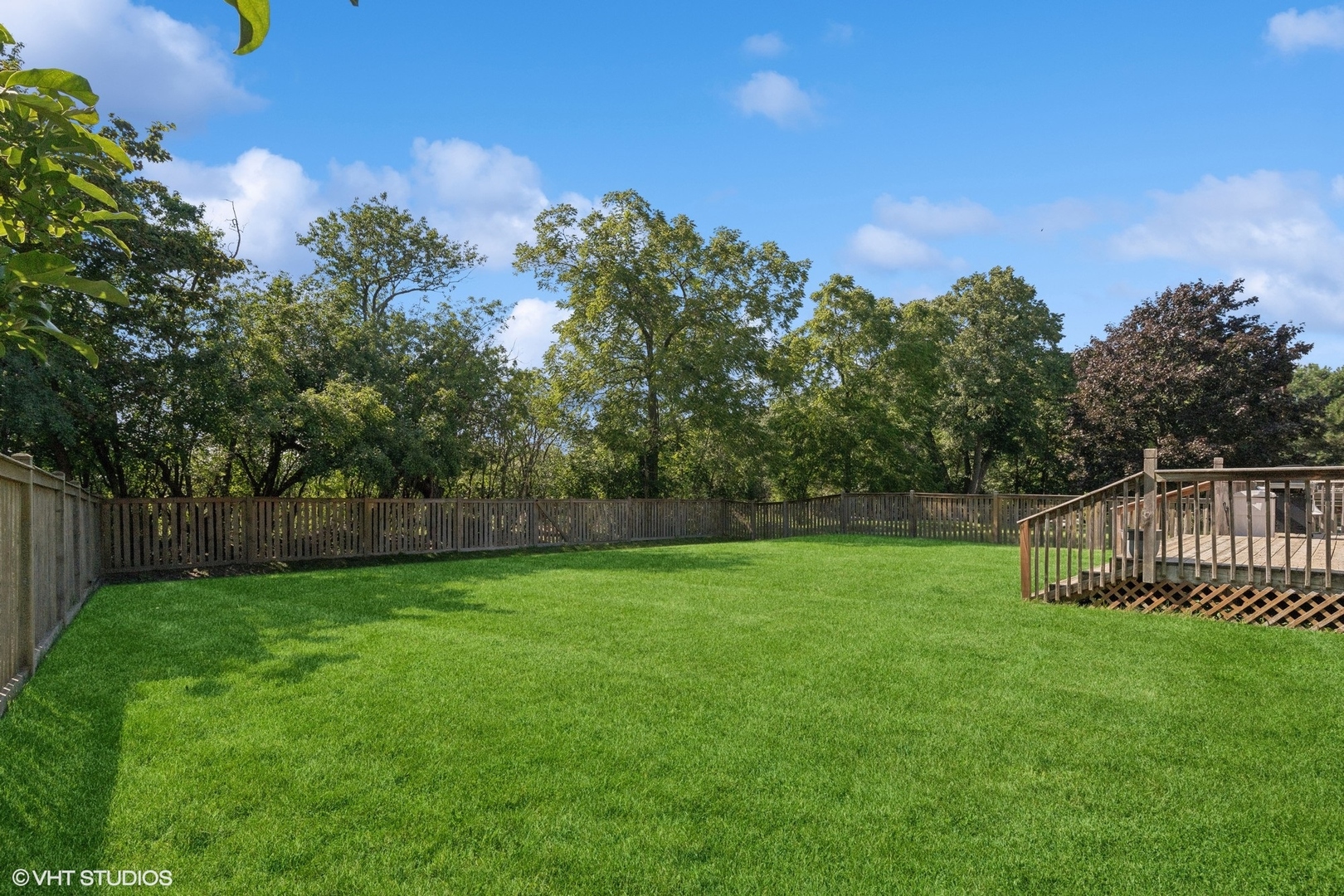 548 Long Hill Road Gurnee, IL 60031 - Photo 22 of 26 a view of a deck
