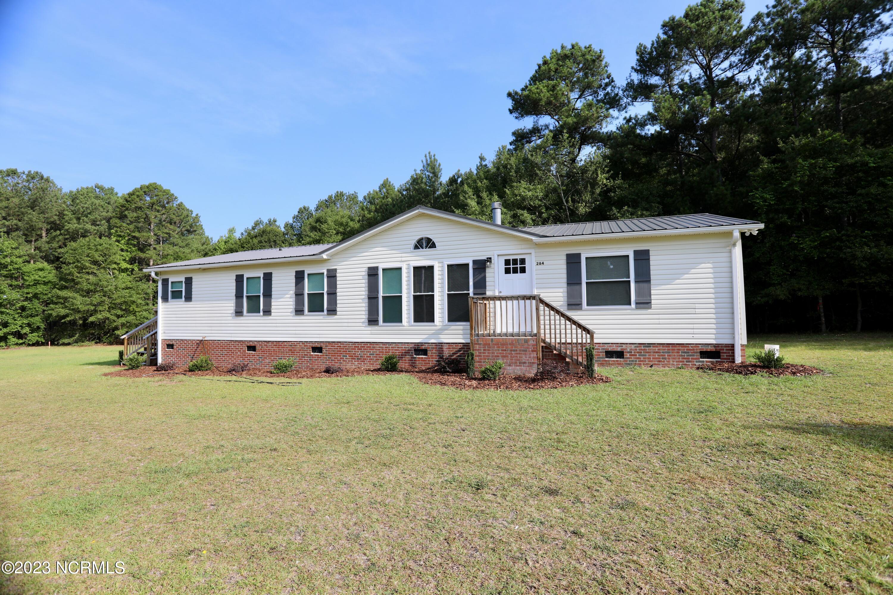 284 Grady Road Cameron, NC 28326 - Photo 2 of 29 023A9204